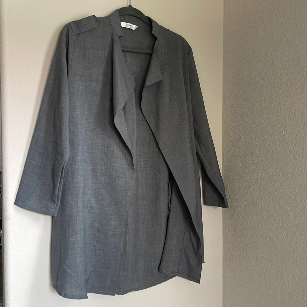 Lightweight blazer